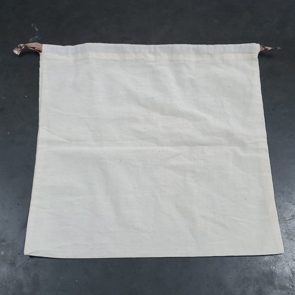 4CCCCEES brand new cotton dust bag